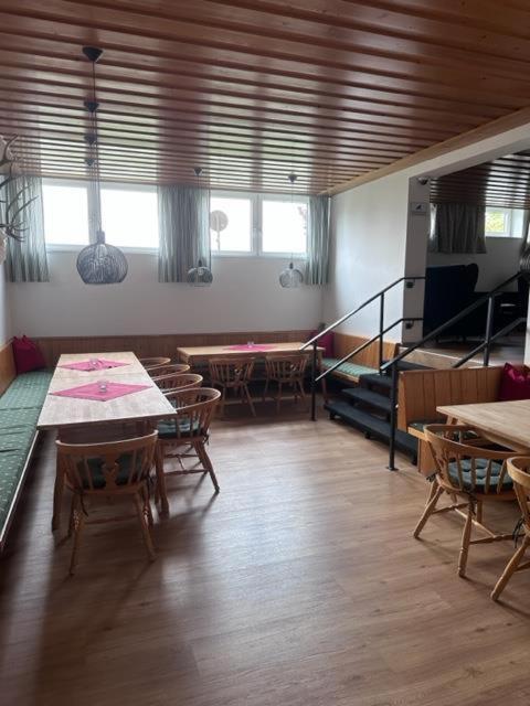 Appartement Doris Mit Hallenbad Und Sauna By Monicare Seefeld in Tirol Exterior foto